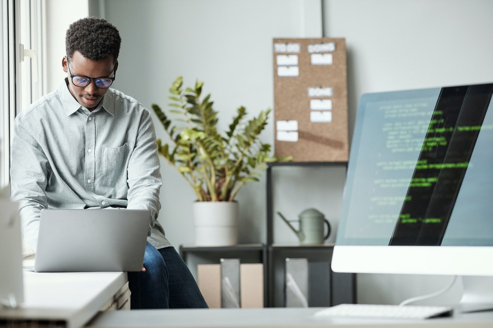 young-software-developer-in-office.jpg young-software-developer-in-office.jpg